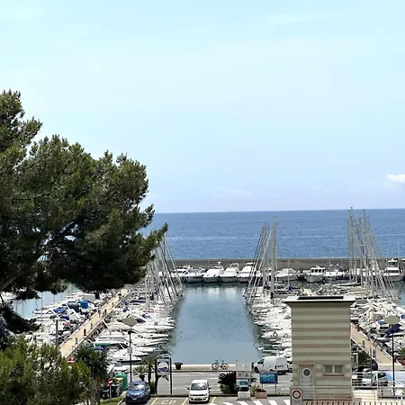 Апартаменты With Sea View And Air Conditioning *