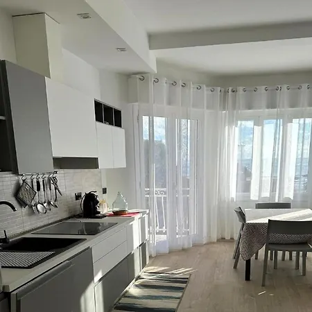 Апартаменты With Sea View And Air Conditioning Andora