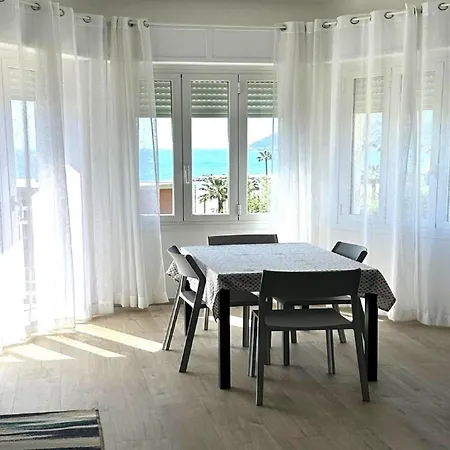 Апартаменты With Sea View And Air Conditioning Andora